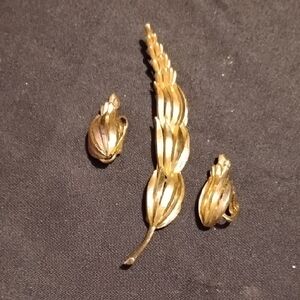 Gold Leaf Brooch and Earring Set